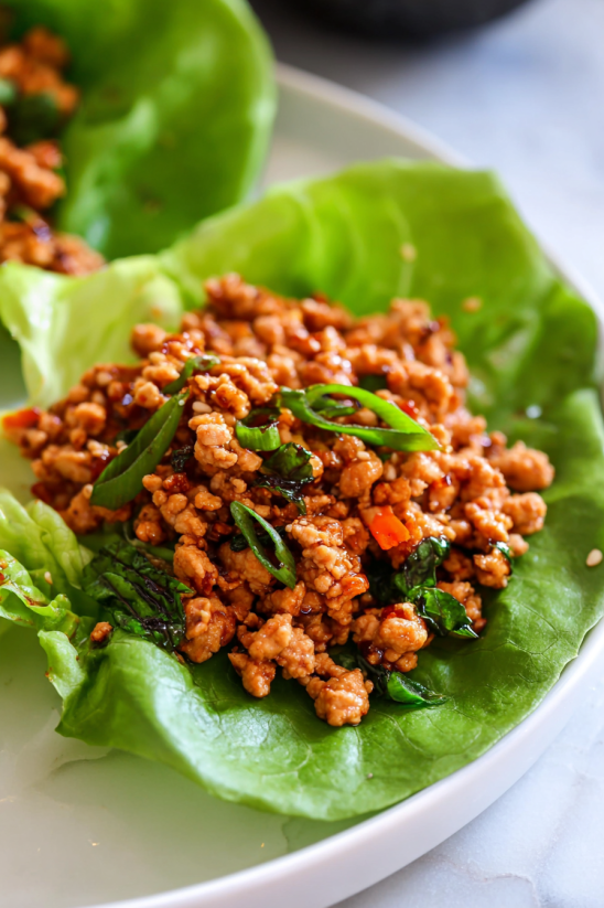 Ein Plate mit Chicken Lettuce Wraps aus P.F. Chang's.